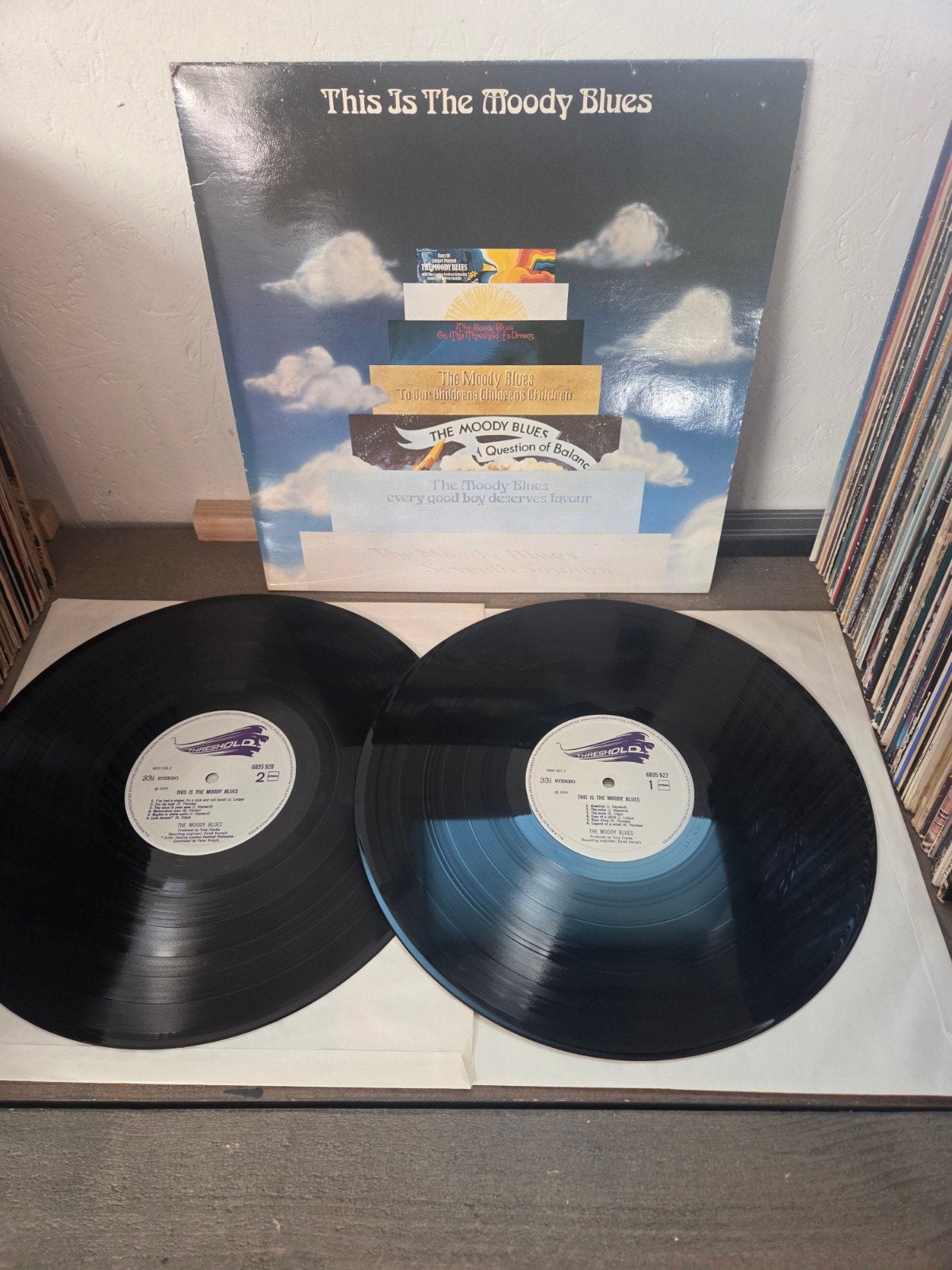 The Moody Blues - This Is The Moody Blues Dubbel-LP, Rock, Gebruikt, Ophalen of Verzenden, Dubbel-LP