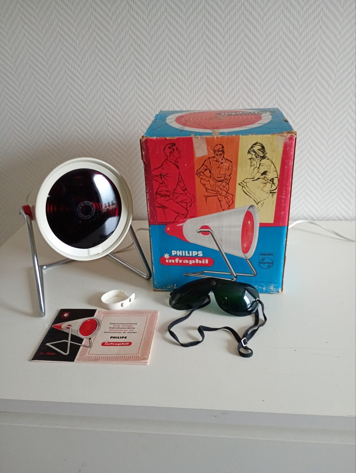 Philips Infraphil Infraroodlamp KL 7500 met doos en bril, Ophalen of Verzenden, Zo goed als nieuw