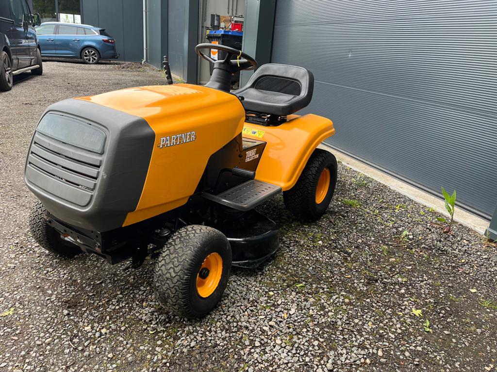 Partner zitmaaier met 11 PK B&S motor, Tuin en Terras, Ophalen, Gebruikt, -, -