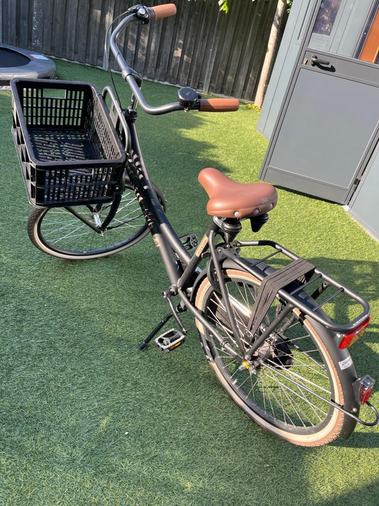 Zwarte Cortina U4 meisjesfiets met Basil fietskrat, Fietsen en Brommers, Fietsen | Meisjes, Ophalen, Terugtraprem, 24 inch, Versnellingen