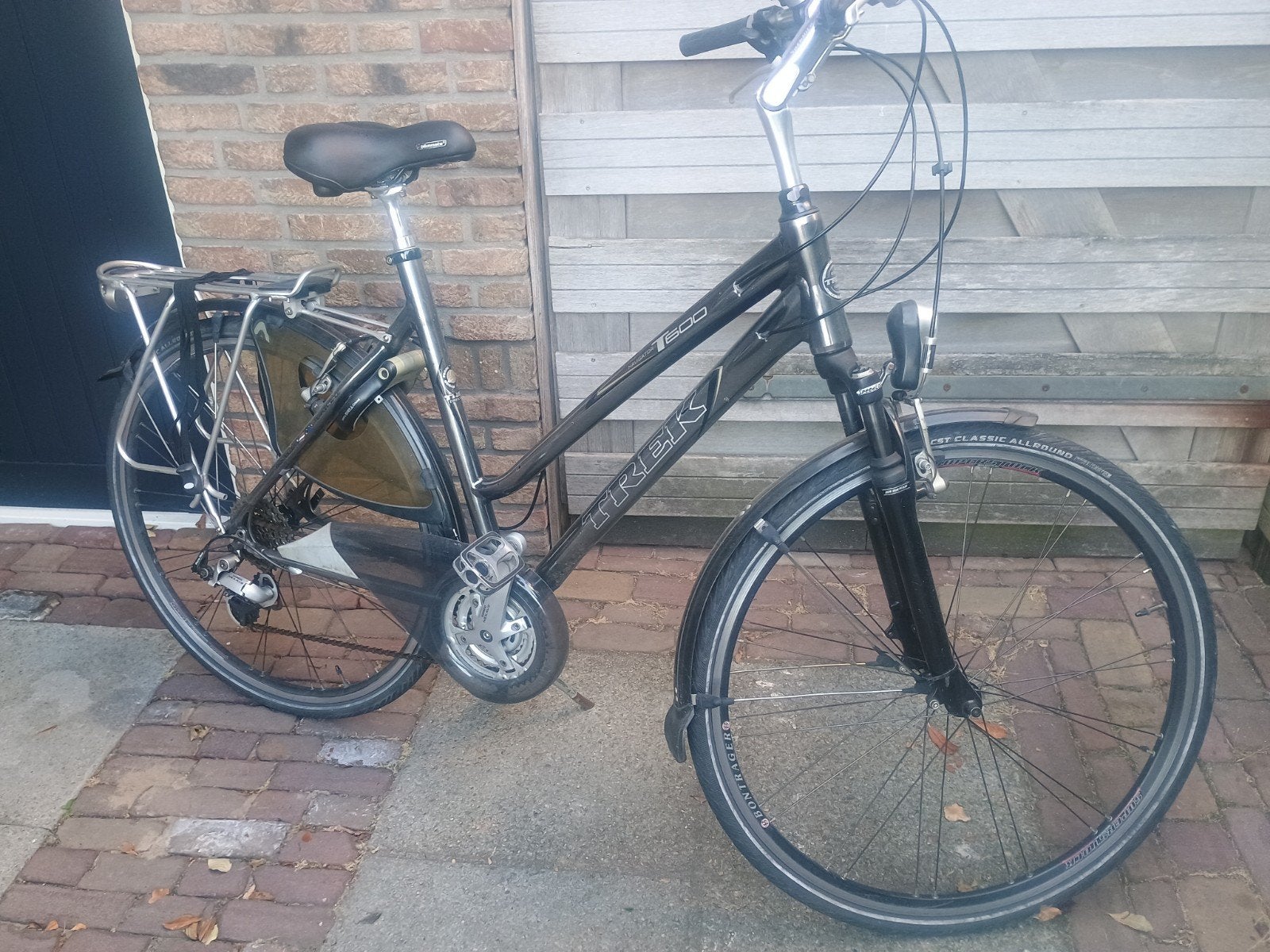 Trek Navigator T600 damesfiets, 28 inch, Gebruikt, Velgrem, 15 tot 20 versnellingen