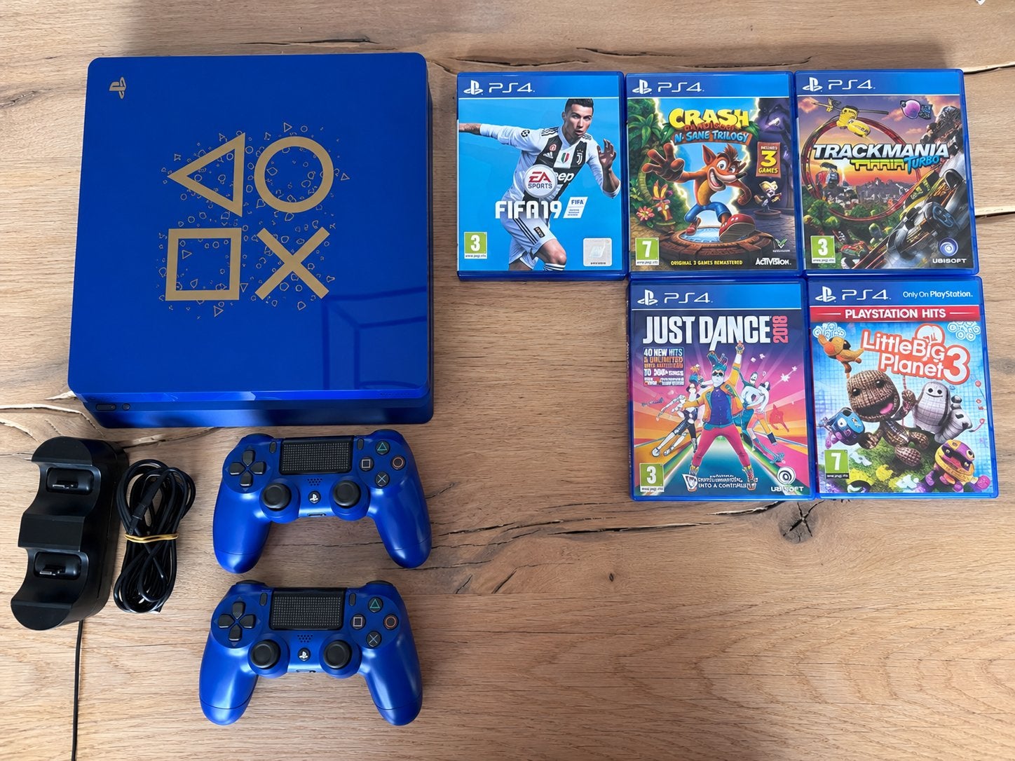Limited Edition PlayStation 4 Slim Compleet met Games, Ophalen, Met 2 controllers, Zo goed als nieuw, Slim