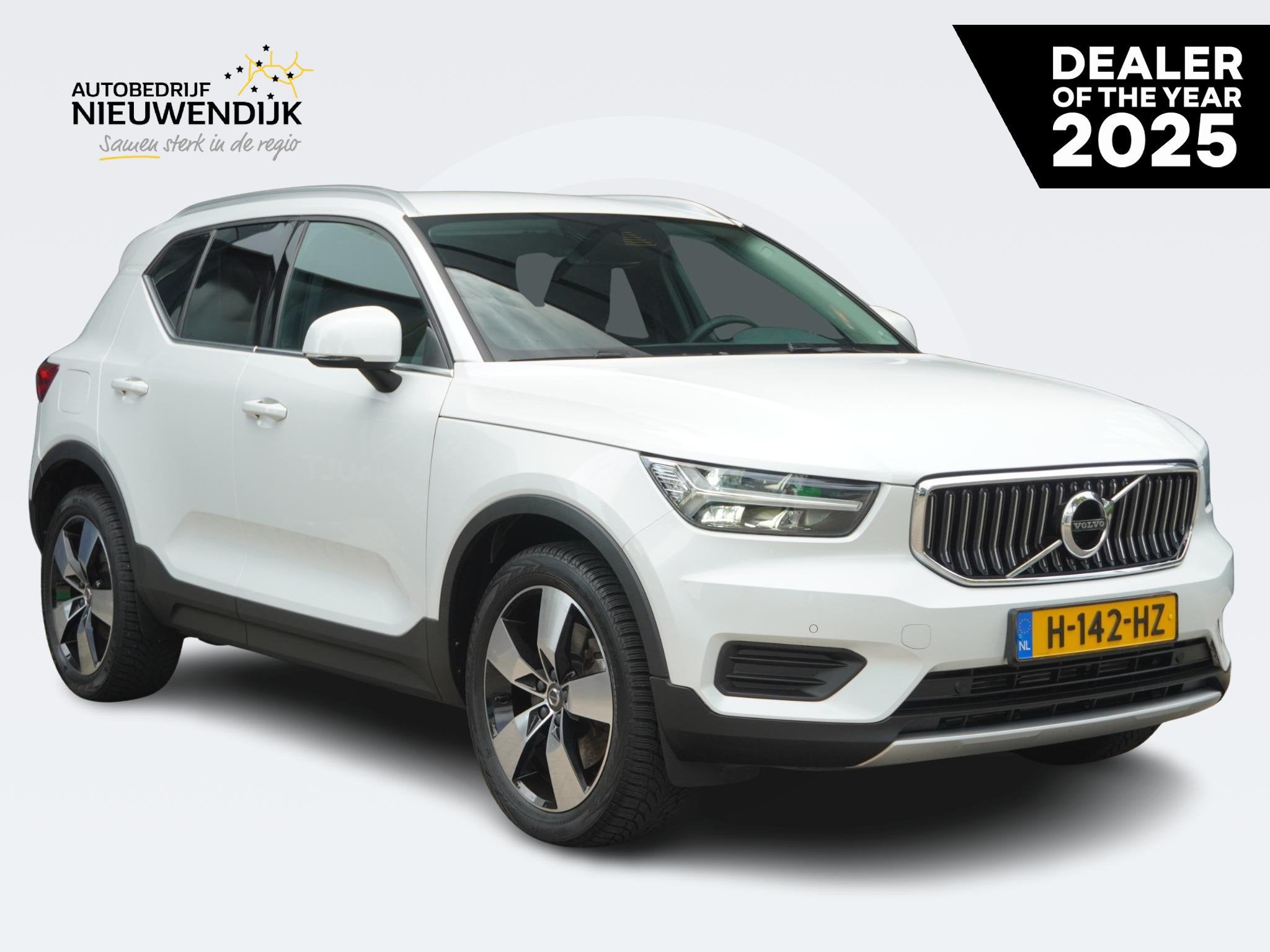 Volvo XC40 1.5 T5 Twin Engine Inscription AUTOMAAT / DEALER, Auto's, 1712 kg, Automatische klimaatregeling, Wit, Bedrijf