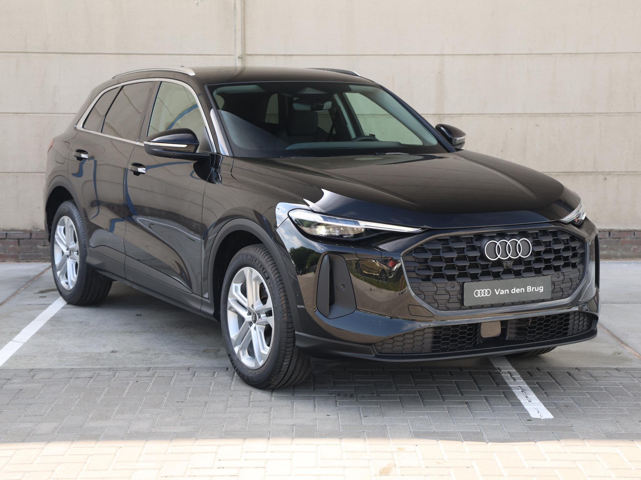 Audi Q5 40 TFSI 204 pk Advanced edition | Camera | Sportstoe, Auto's, Stof, Gebruikt, 4 cilinders, Zwart