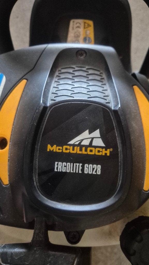Heggenschaar benzine McCulloch 6028, Ophalen, Gebruikt, Benzine, McCulloch