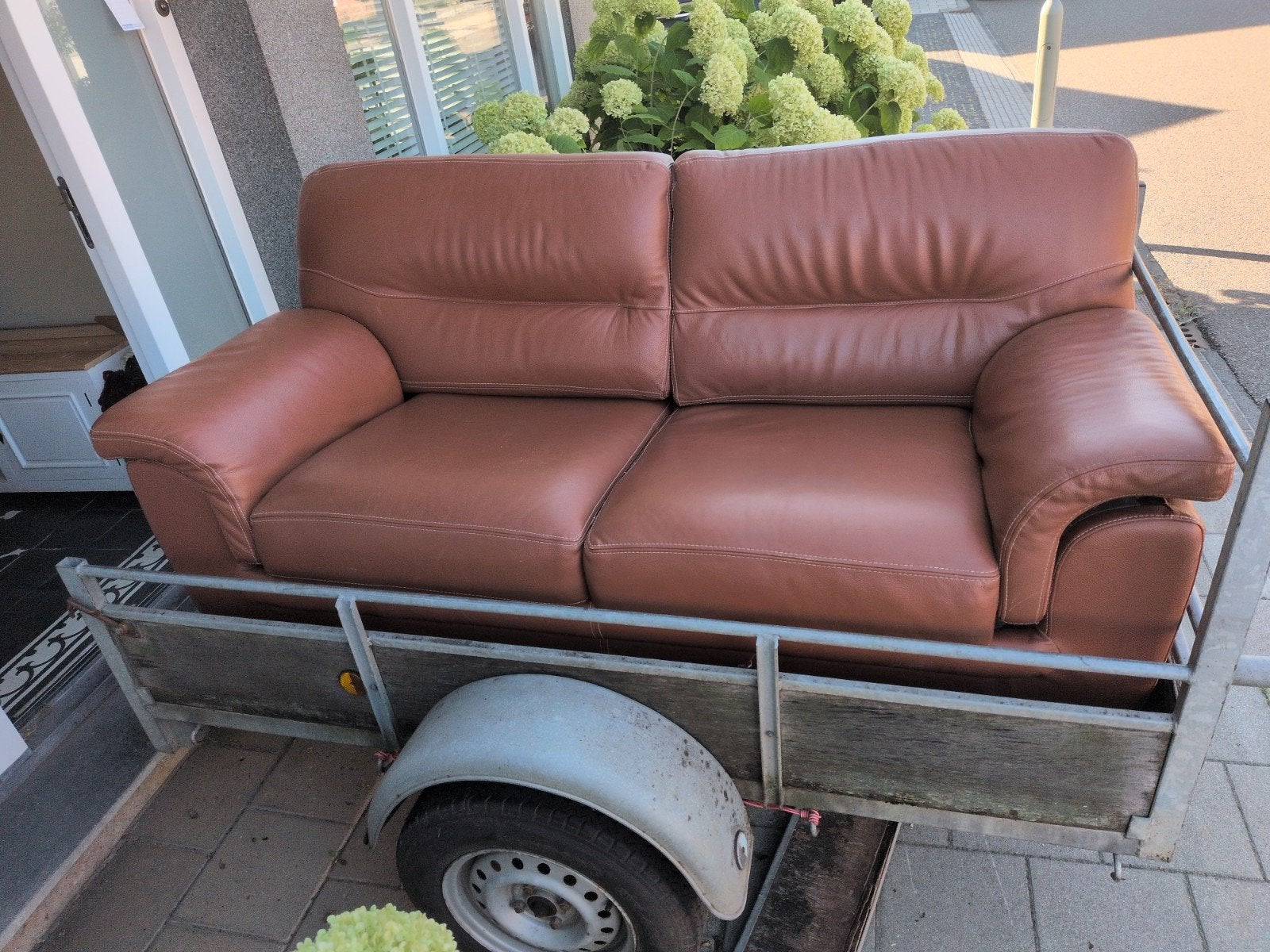 Comfortabele bruine leren tweezitsbank, Ophalen, Gebruikt, Klassiek, 150 tot 200 cm