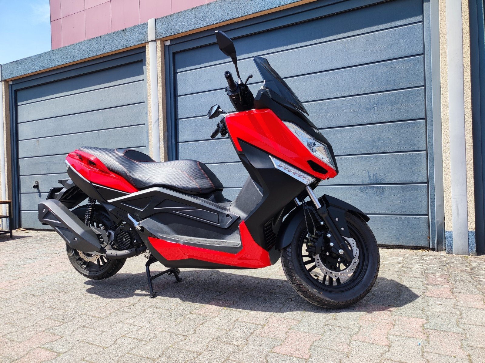 Zo goed als nieuwe motor scooter - Slechts 200 km gereden!, Ophalen, Zo goed als nieuw, Benzine