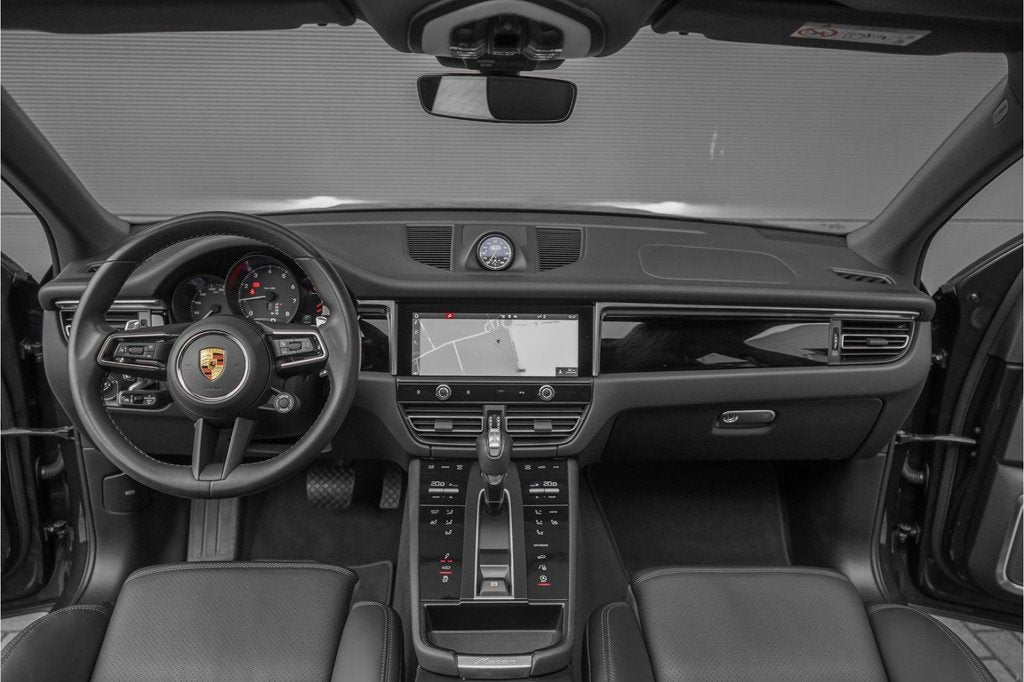 Porsche Macan 2.0 T Luchtv Burmester Sport Chrono ACC Stuurv, 12 maanden, Gebruikt, 4 cilinders, 1820 kg