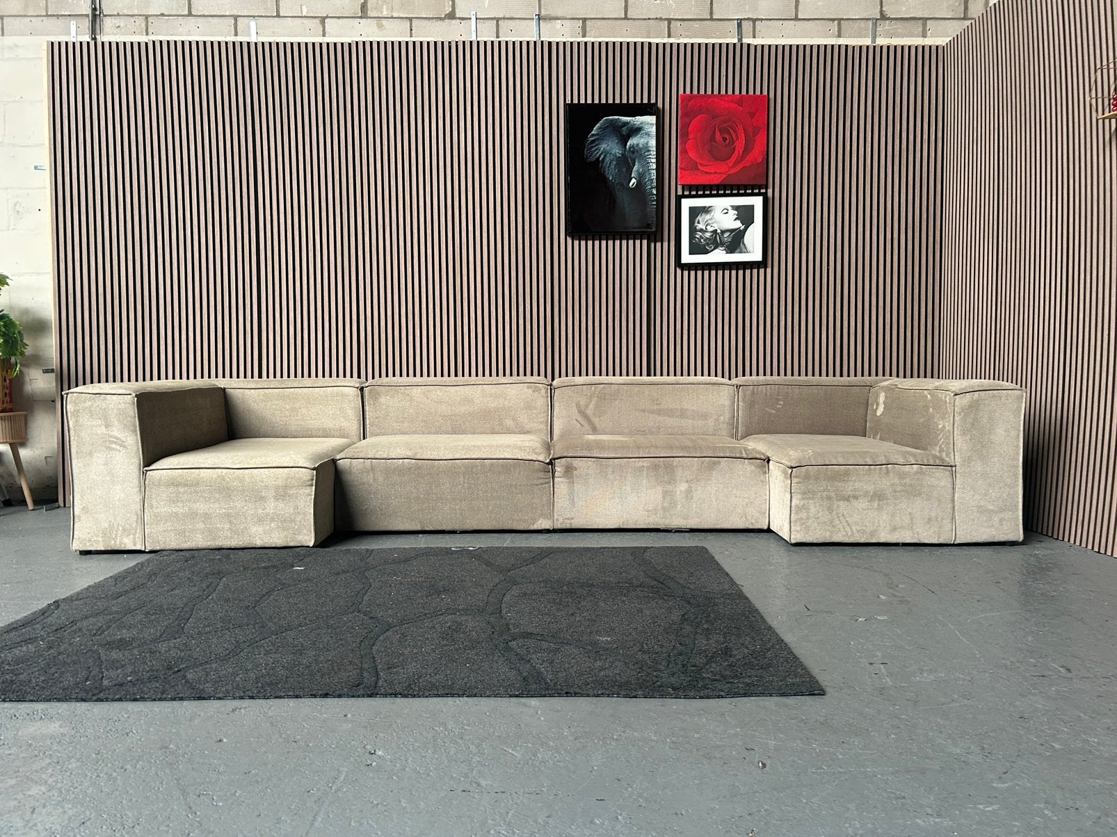 GRATIS LEVERING Modulaire Hoekbank Beige 406X127 GEREINIGD, Moderne elementen bank beige, Hoekbank, 300 cm of meer, Ophalen of Verzenden