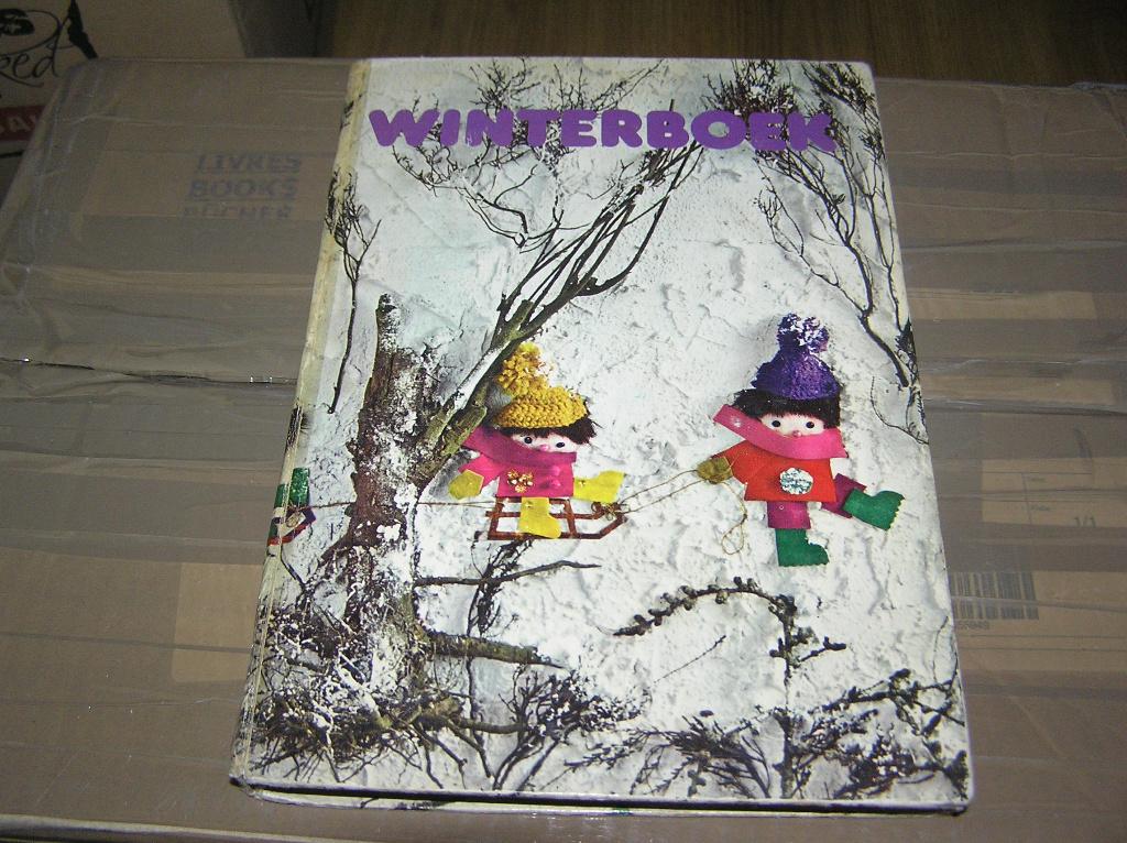 Margriet winterboek 1972, Gelezen, Ophalen of Verzenden, Fictie, Diverse Auteurs