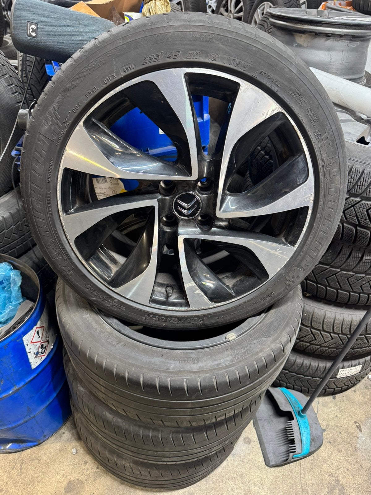 18” Originele Citroen Ds4 Ds5 Velgen Zomerbanden 235/45/18, Auto-onderdelen, Banden en Velgen, 18 inch, Gebruikt, Banden en Velgen