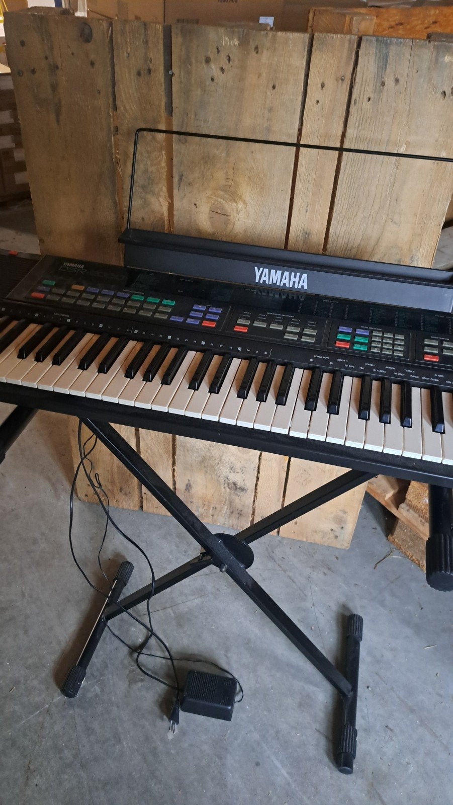 Keyboard Yamaha DSR-2000, Ophalen, 61 toetsen, Yamaha