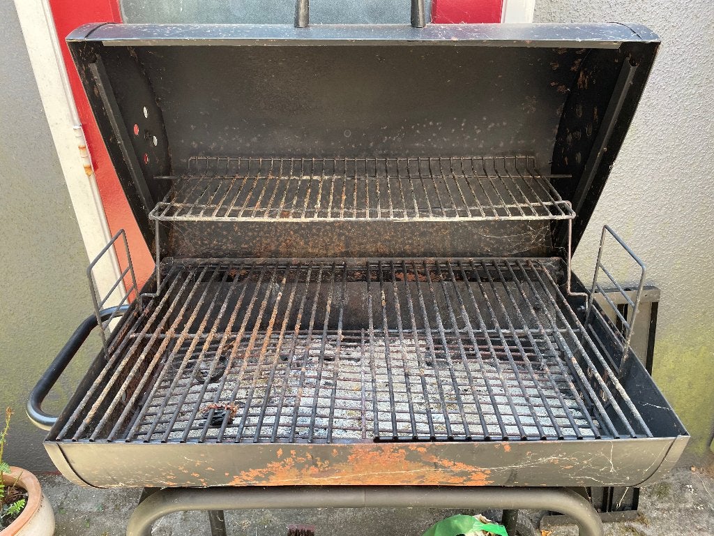 Barbecue, Ophalen, Gebruikt, Met accessoires