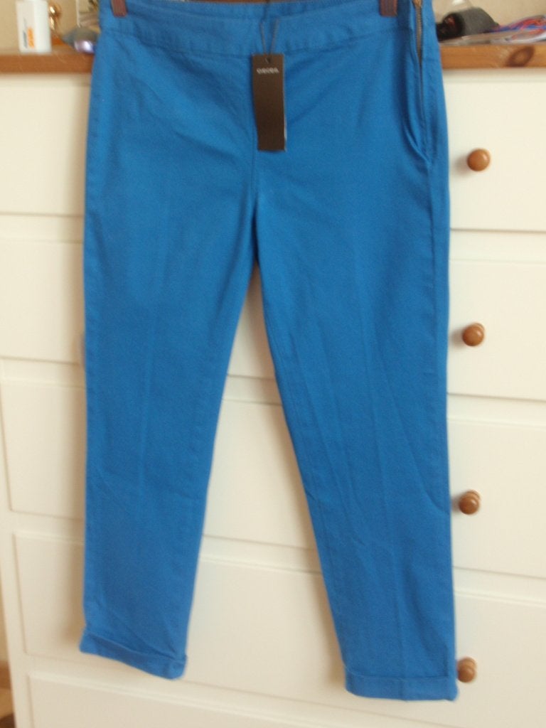 Pieces - Nieuwe driekwart broek maat M/L, Maat 38/40 (M), Blauw, Nieuw, Ophalen of Verzenden
