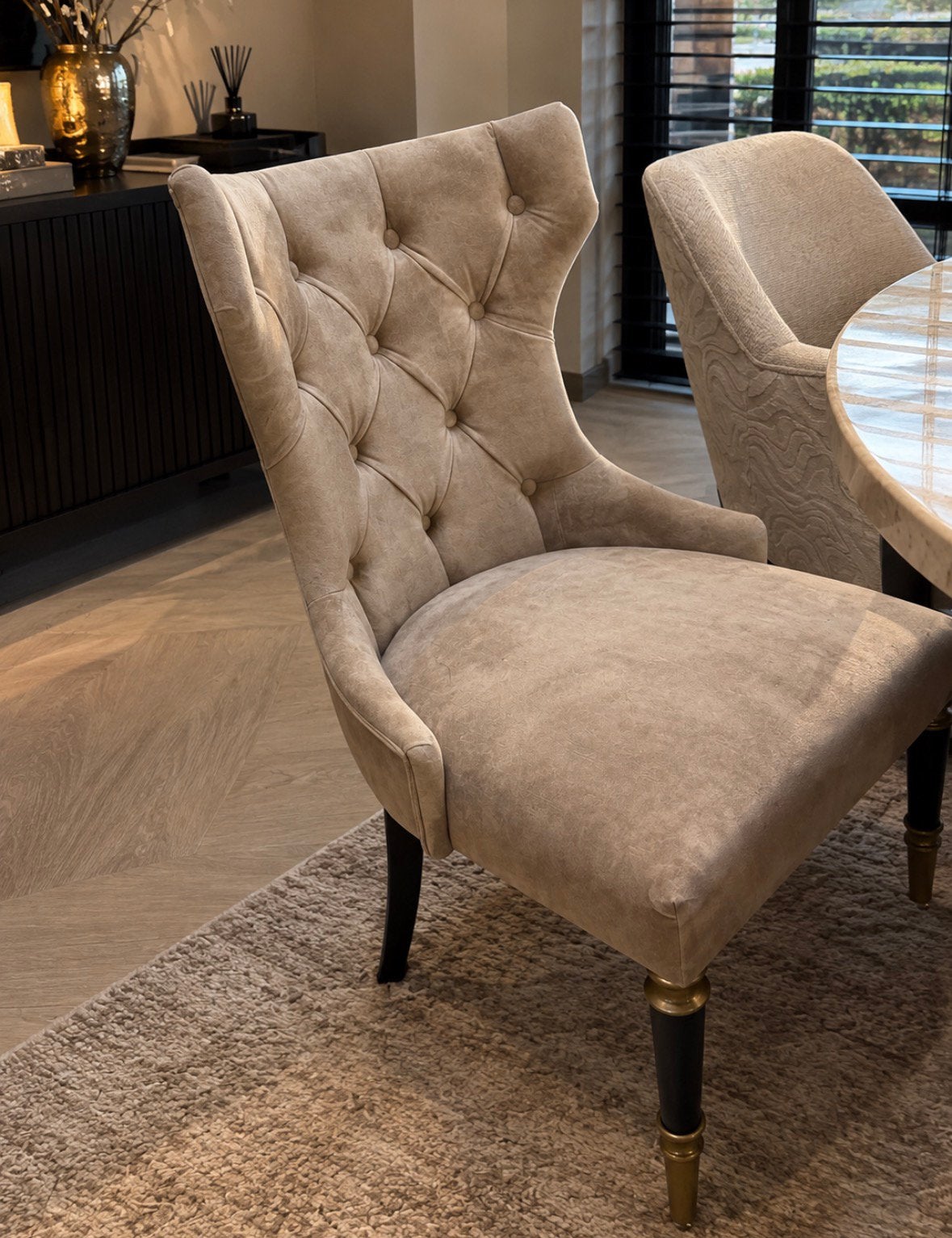 Luxe Beige Stoel – 6 Stuks Beschikbaar, Ophalen of Verzenden, Zo goed als nieuw, Overige kleuren