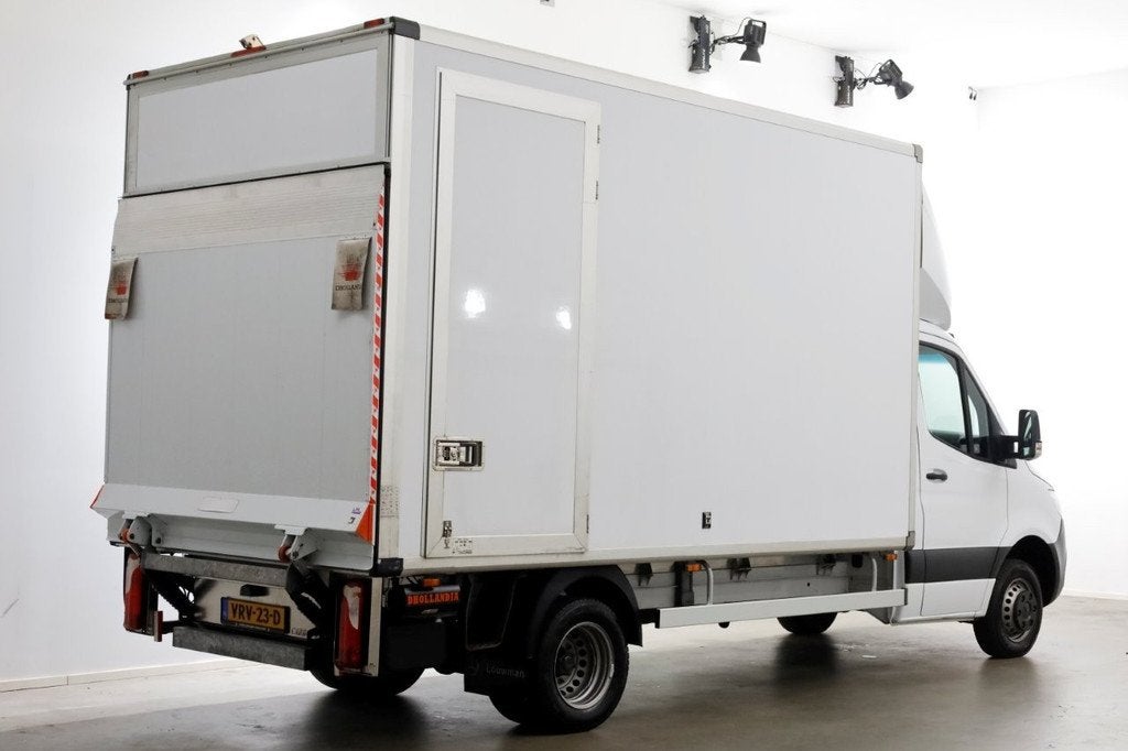 Mercedes-Benz Sprinter 515 CDI 150pk 9G Automaat Bakwagen me, Auto's, Bestelauto's, Automaat, Achterwielaandrijving, Gebruikt