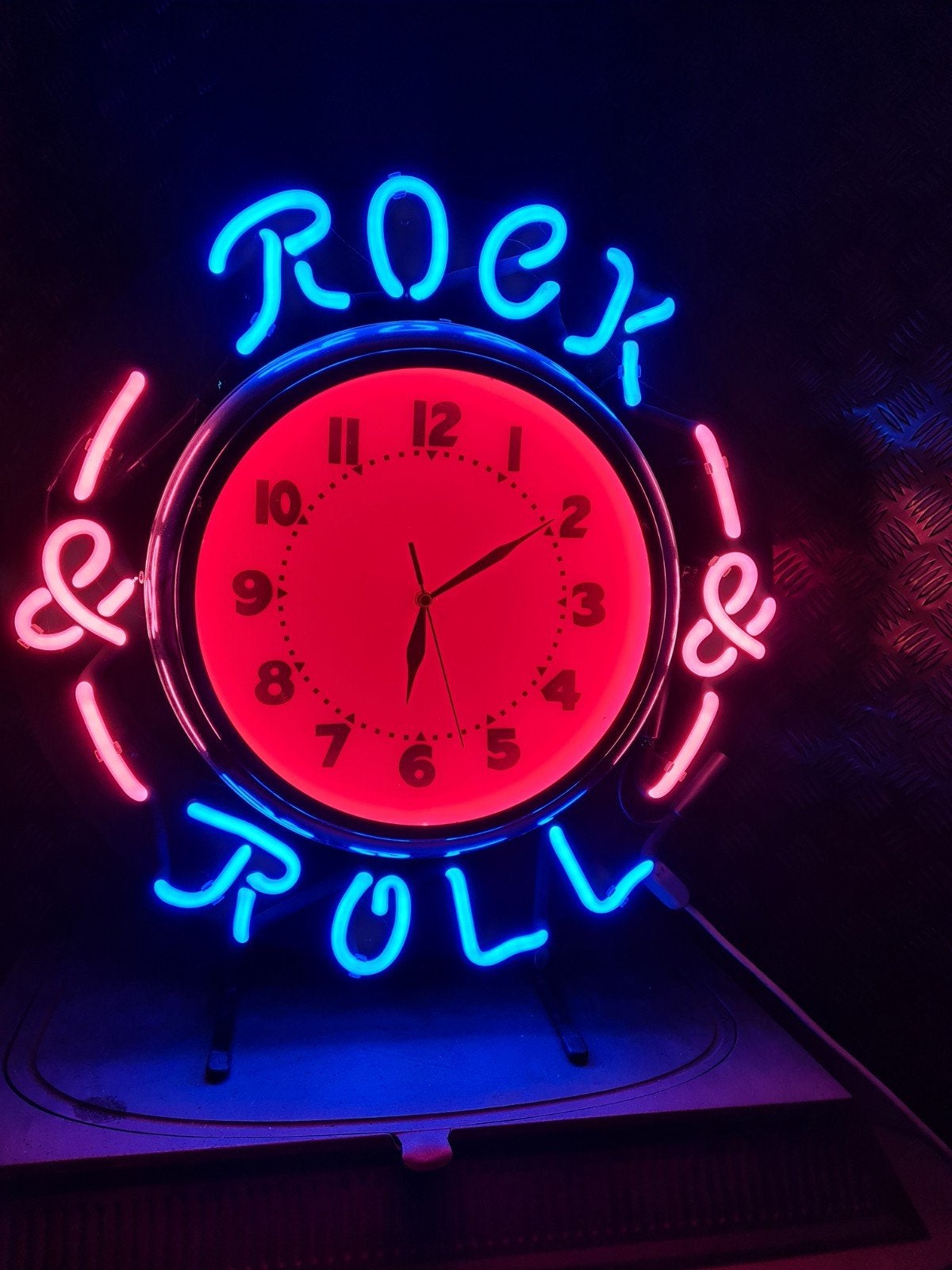 FIFTIES SIXTIES NEONVERLICHTING ROCK & ROLL MET KLOK, Ophalen, Zo goed als nieuw