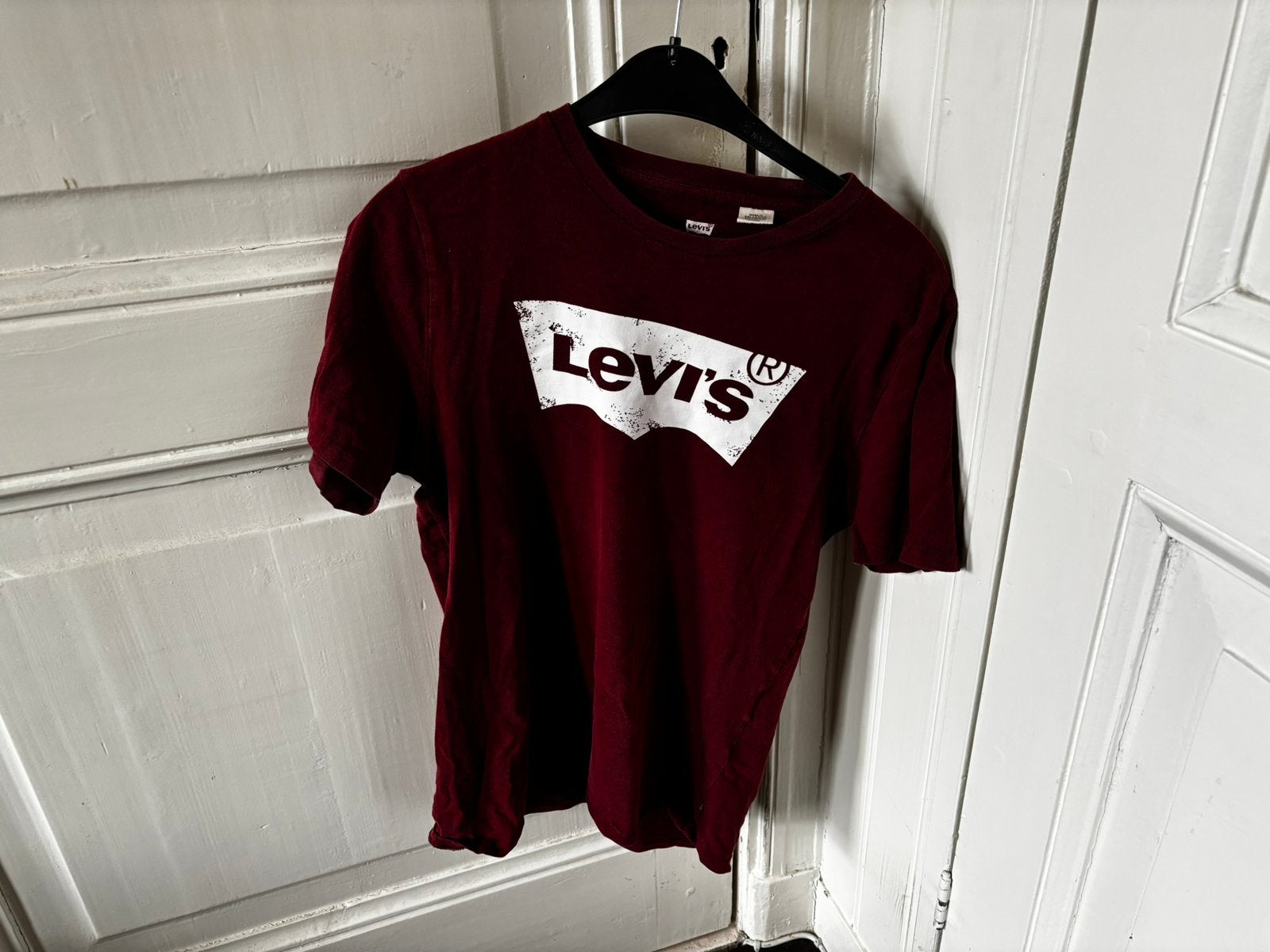 Levi’s t-shirt, Ophalen of Verzenden, Gedragen, Maat 46 (S) of kleiner, Rood