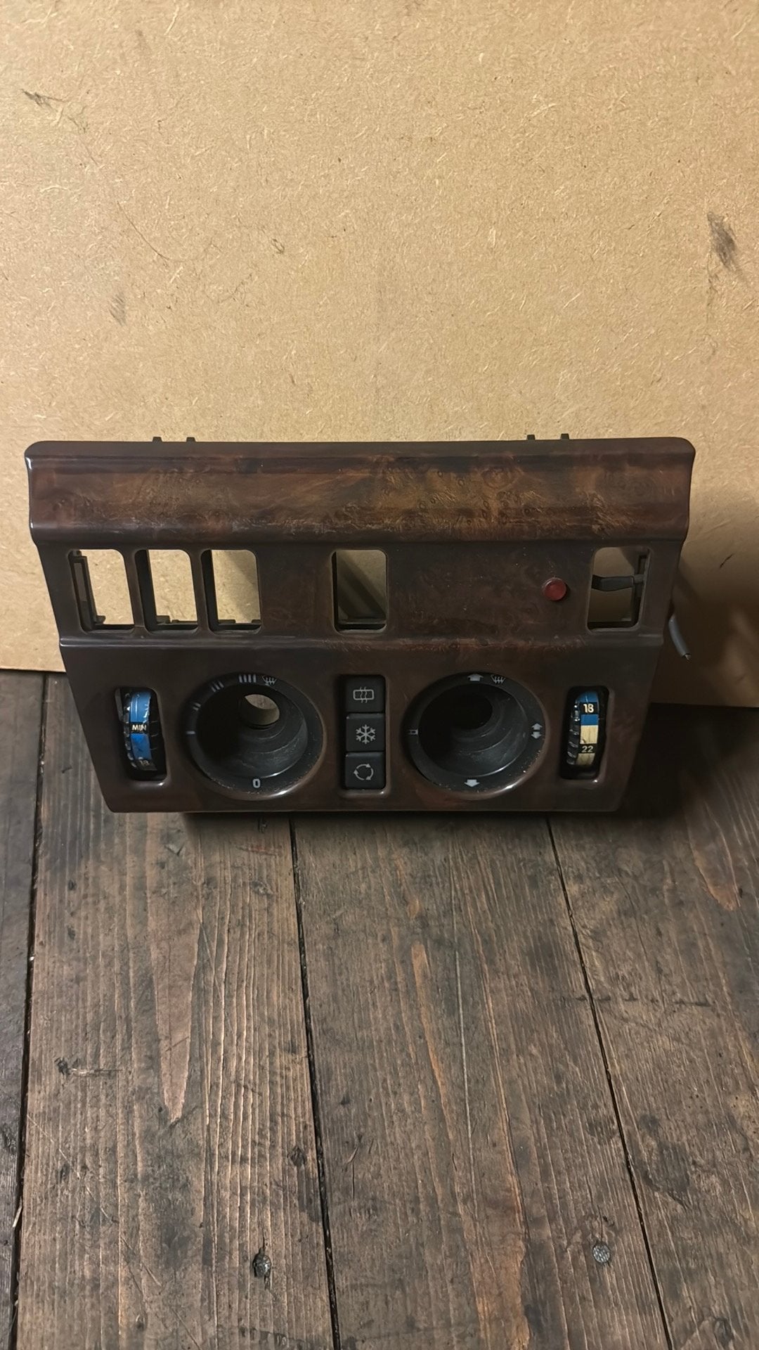 W124 dashboard middenconsole airco, Ophalen