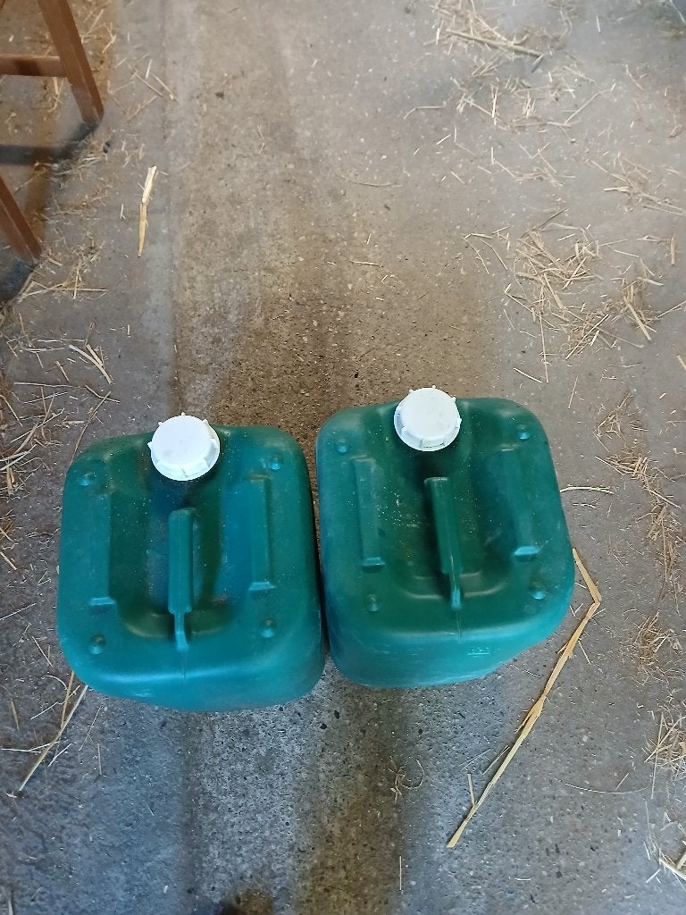 Jerrycans, Ophalen