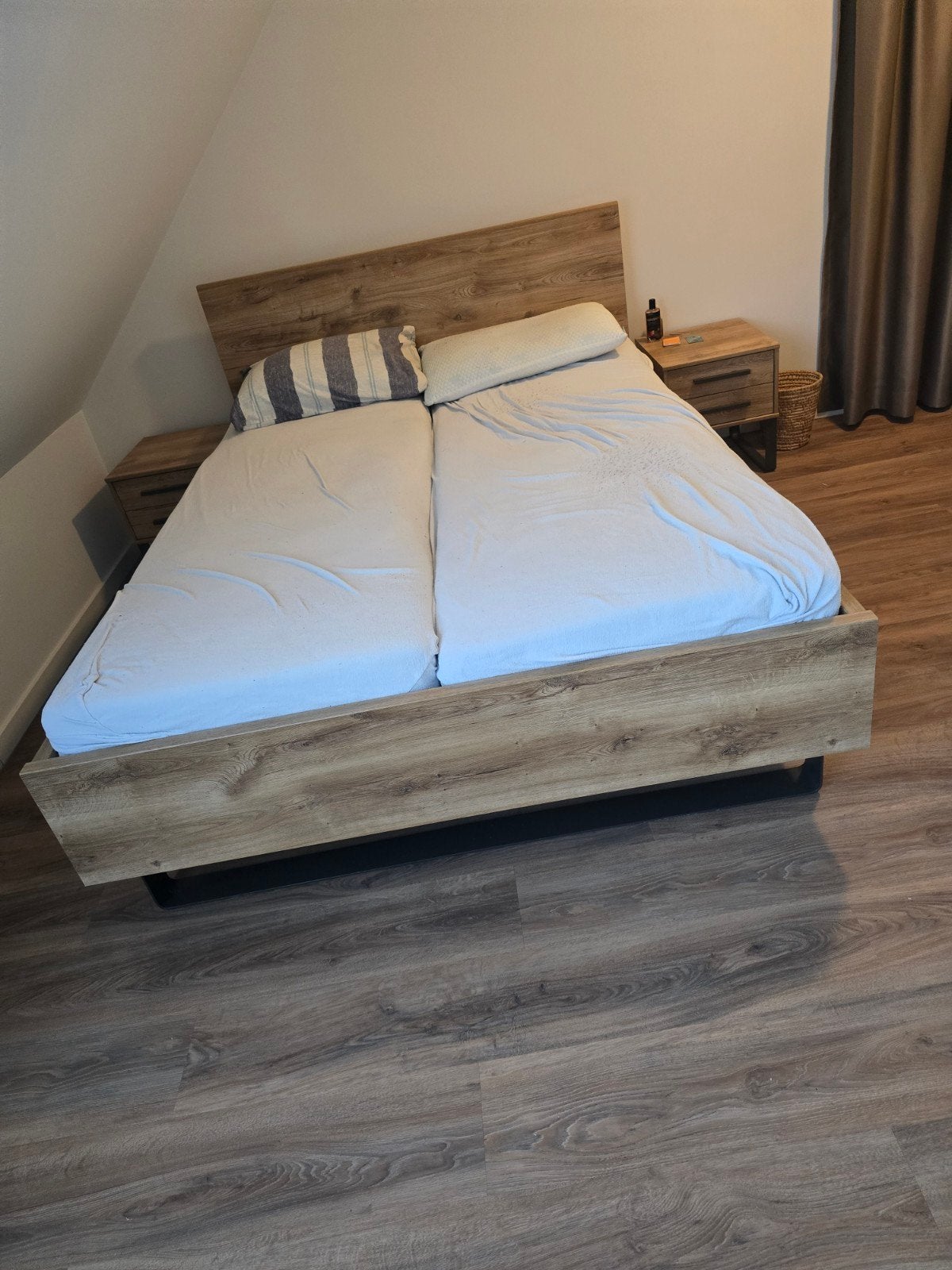 2 persoons eikenhout bed te te koop 5 jaar oud, Ophalen, Verstelbaar, Bruin, Tweepersoons