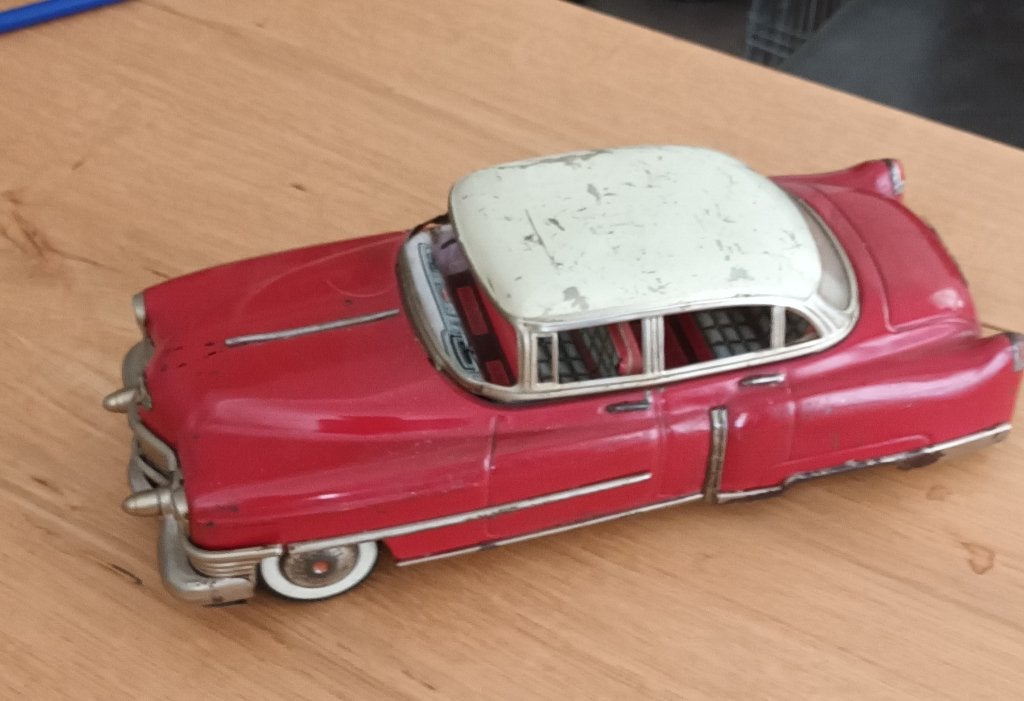 Gama Cadillac 300,  jaar 1952, klassieker, rood-zwart, Antiek en Kunst, Antiek | Speelgoed, Ophalen of Verzenden