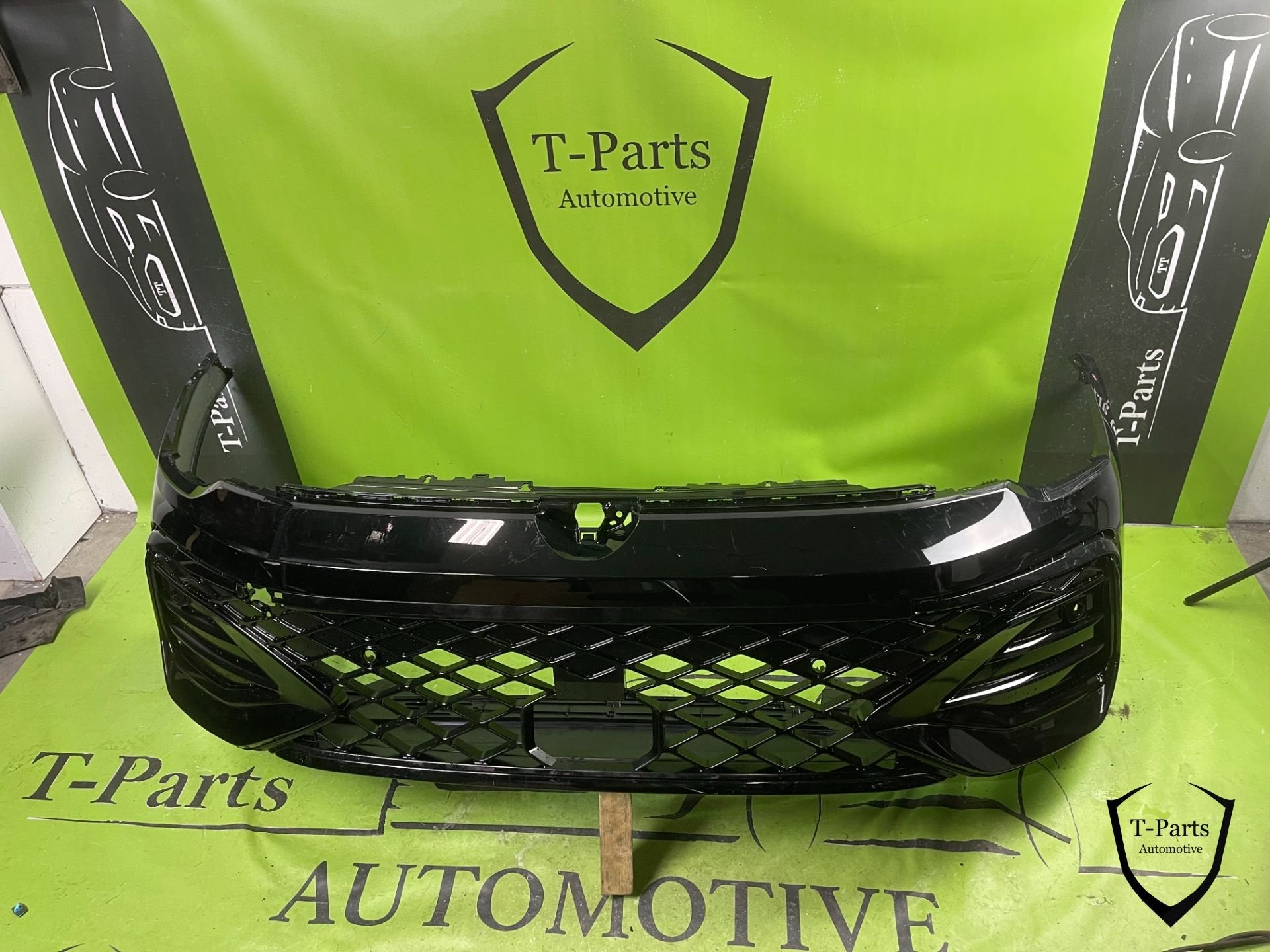 VW volkswagen golf 8 R line Facelift voorbumper 23+ bumper