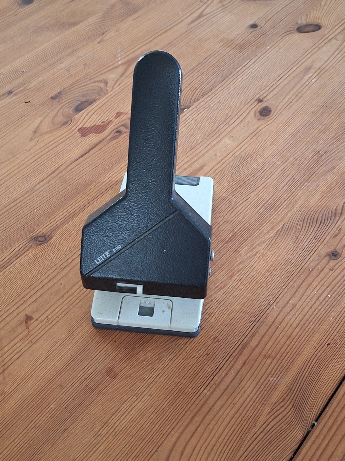 Leitz perforator, Ophalen, Gebruikt
