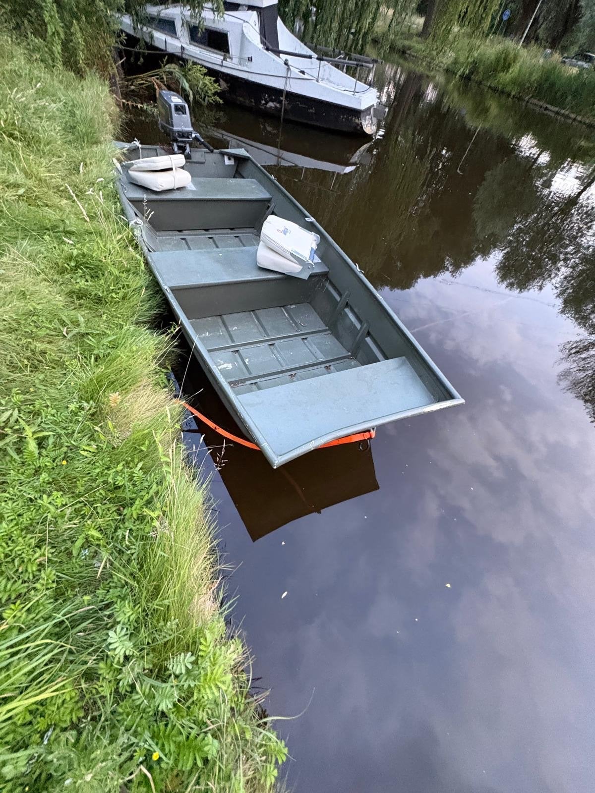 Aluminium visboot met Suzuki buitenboordmotor 6 pk 2 takt, Ophalen, Gebruikt
