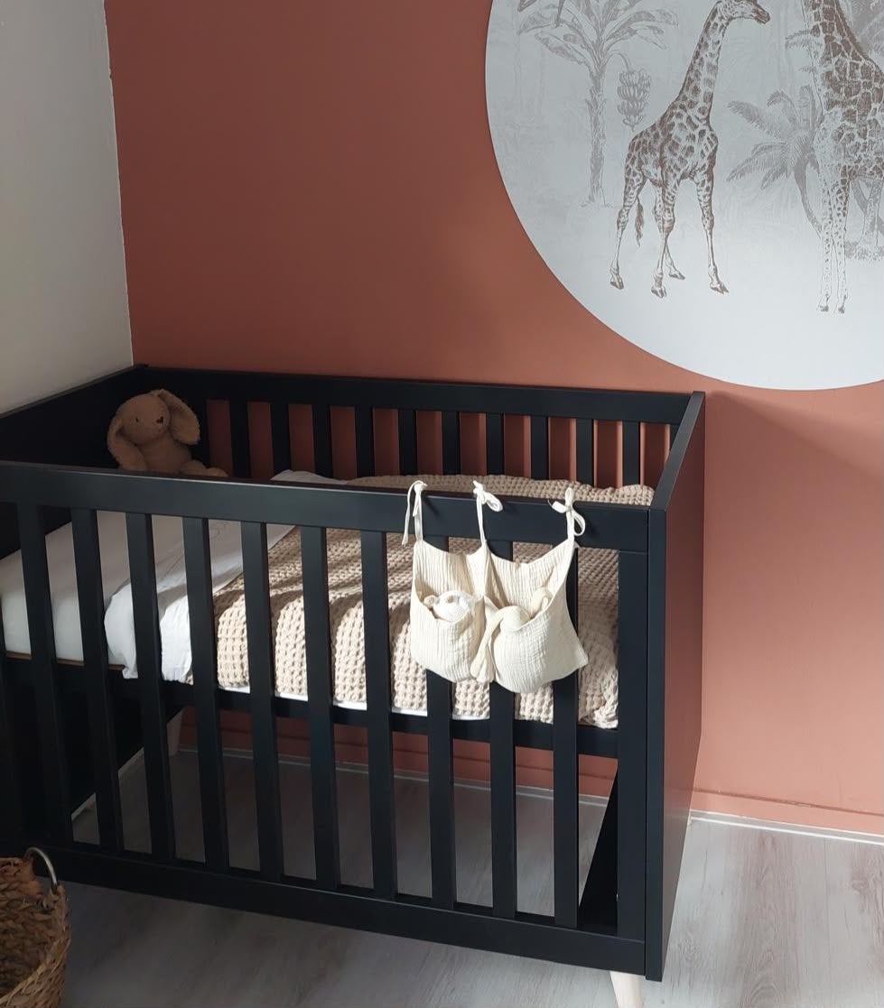 Zwart ledikant merk kidsmill, Kinderen en Baby's, Kinderkamer | Complete kinderkamers, Ophalen, Gebruikt