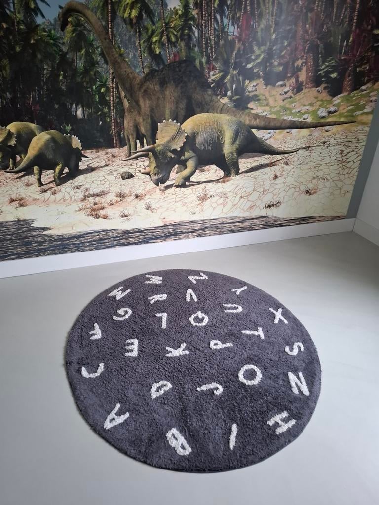 H&M home rond kleed 130 cm tapijt kwantum alfabet, Ophalen of Verzenden, Zo goed als nieuw, Kleed of Kussen