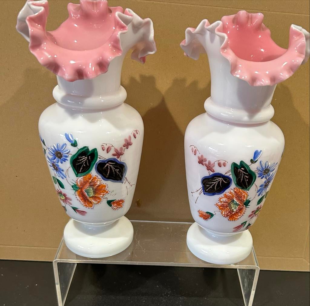 Vintage 2  Opeline Glas Vazen. Roze met Bloemen. Kaststel., Verzenden