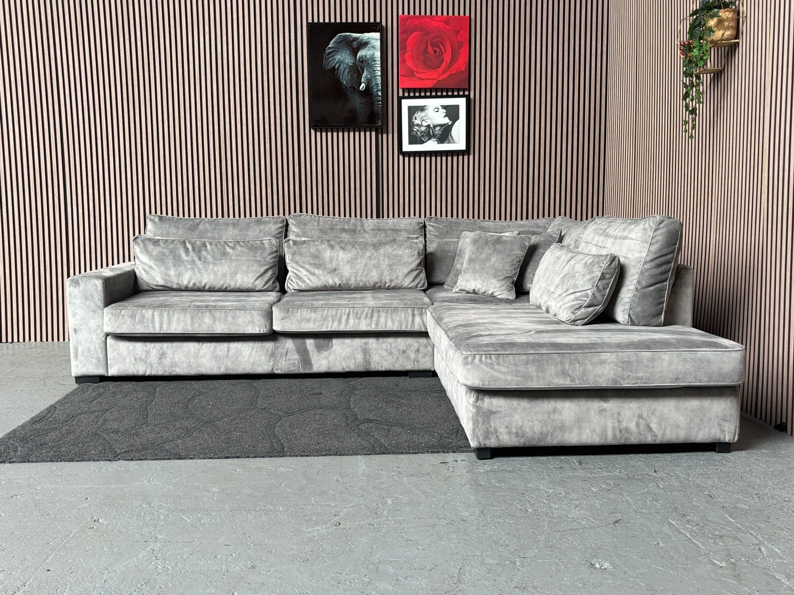 Foto 2 van GRATIS LEVERING Velvet Hoekbank Grijs 305x250 GEREINIGD
