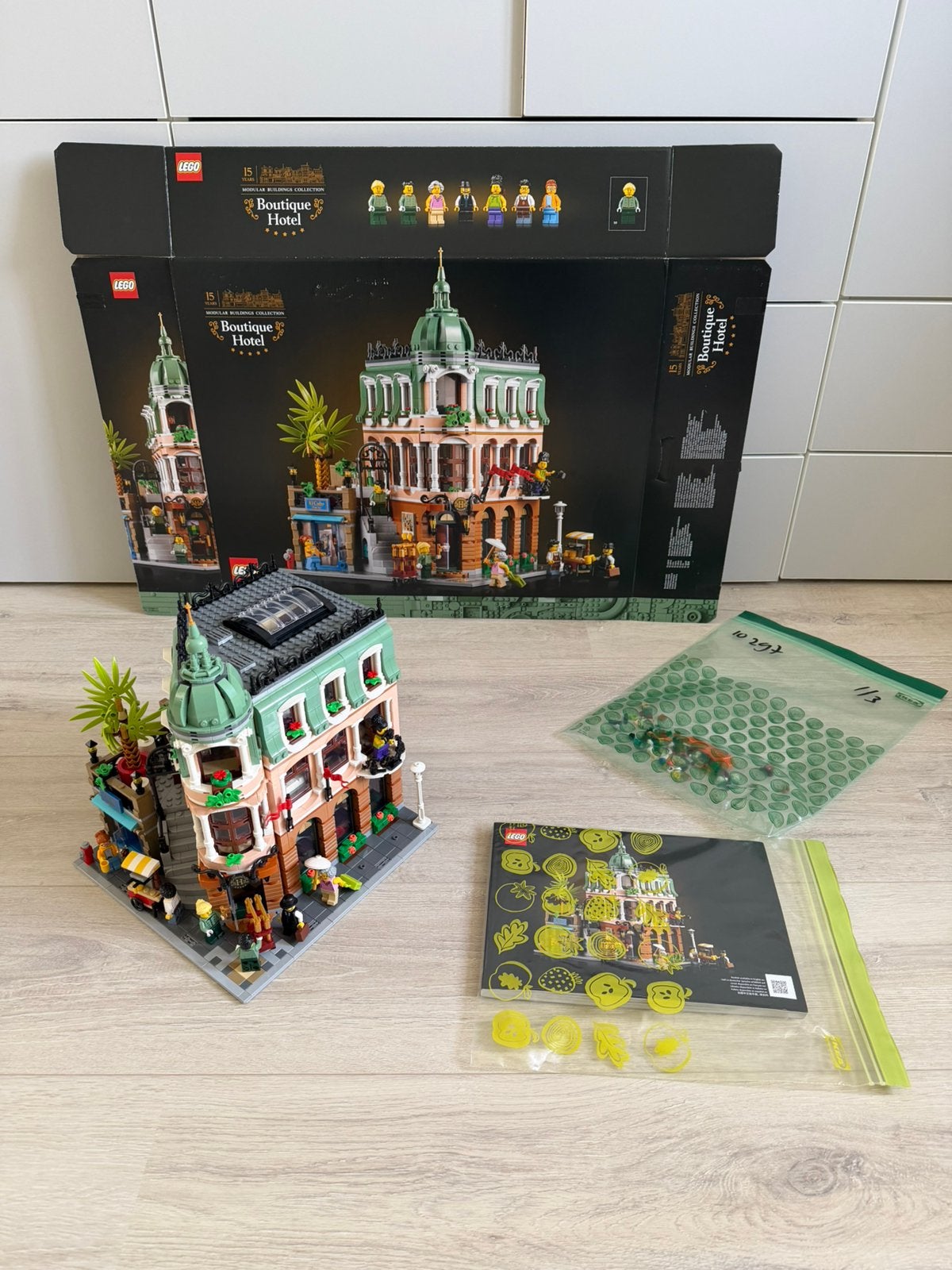 Lego 10297 Boutique Hotel, Ophalen, Zo goed als nieuw
