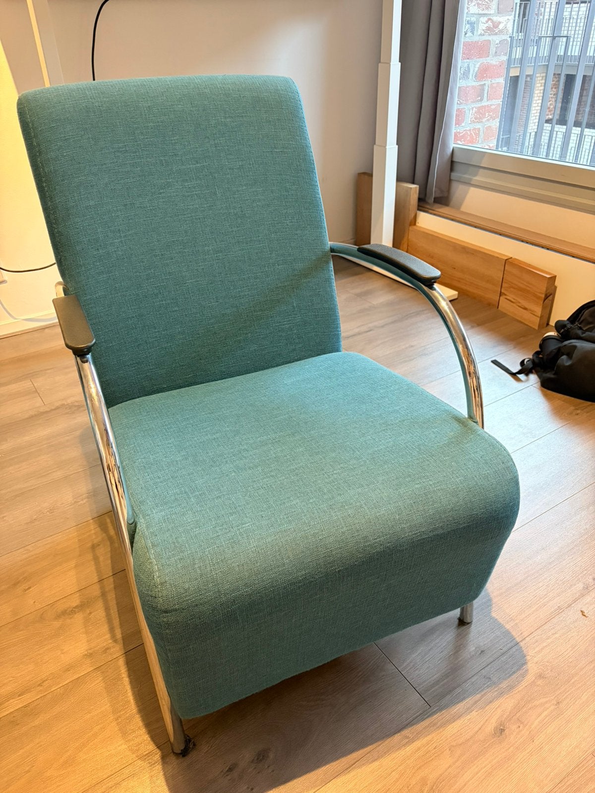 Fauteuil WOOOD, Huis en Inrichting, Fauteuils, Ophalen, 75 tot 100 cm, Zo goed als nieuw, Stof