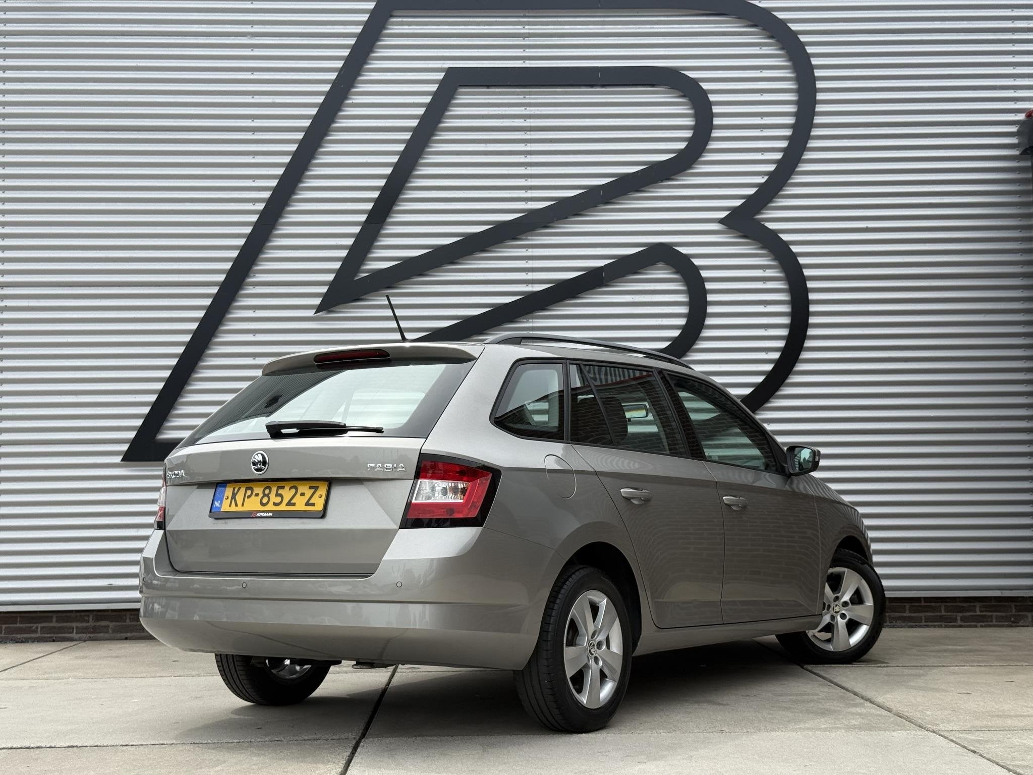 Skoda Fabia Combi 1.2 TSI Ambition Business 1e Eigenaar|Navi, Auto's, Voorwielaandrijving, Stof, Euro 6, 4 cilinders