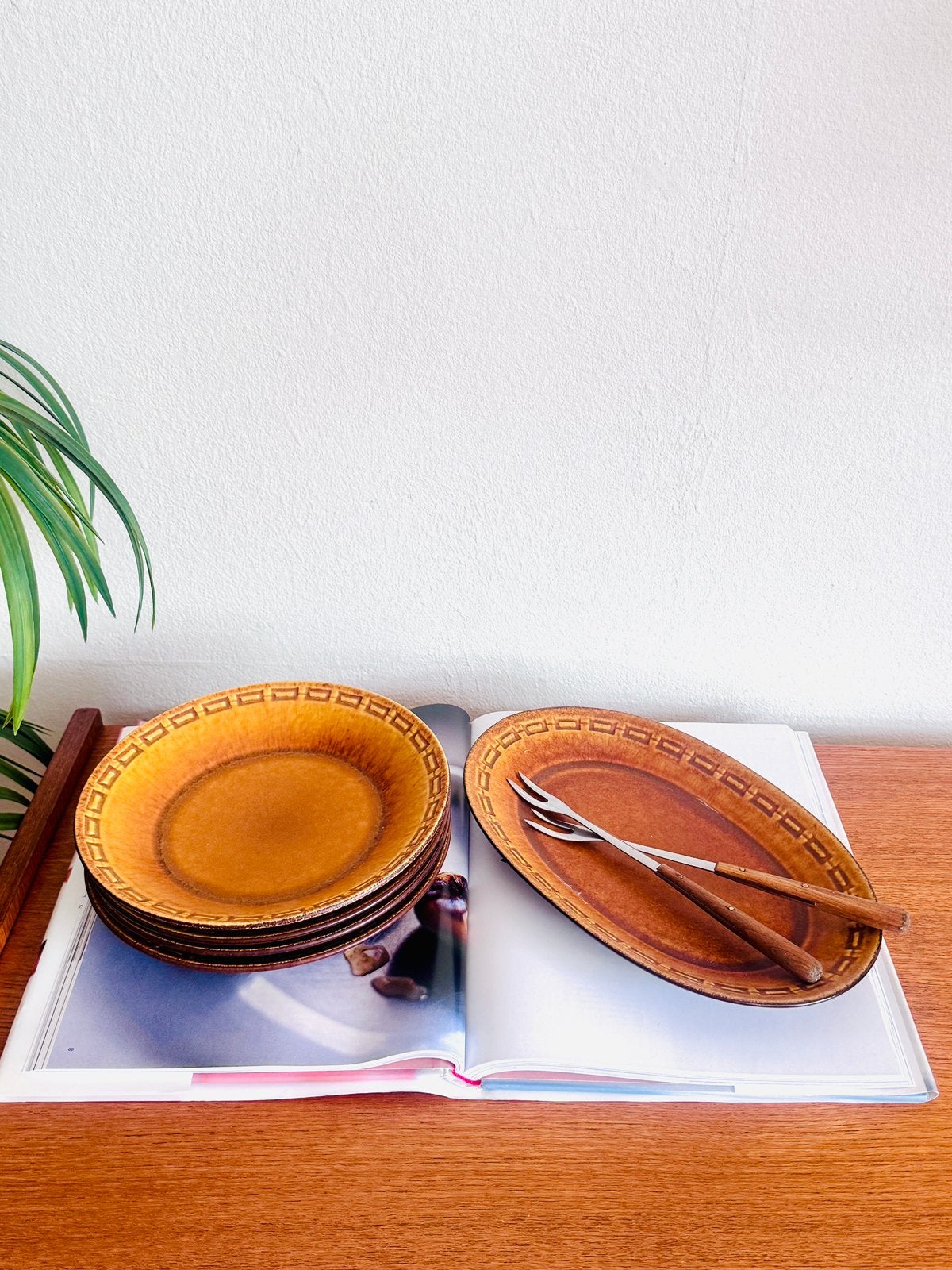 Vintage borden en schaal Ceramano jaren 70, Huis en Inrichting, Keuken | Servies, Keramiek, Ophalen of Verzenden, Zo goed als nieuw