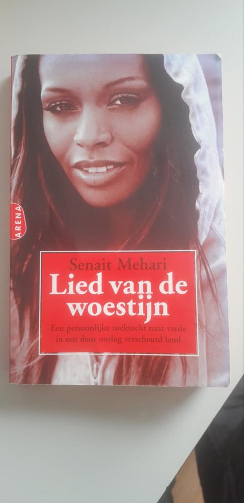 Senait Mehari - Lied van de woestijn, Boeken, Ophalen of Verzenden, Gelezen, Senait Mehari