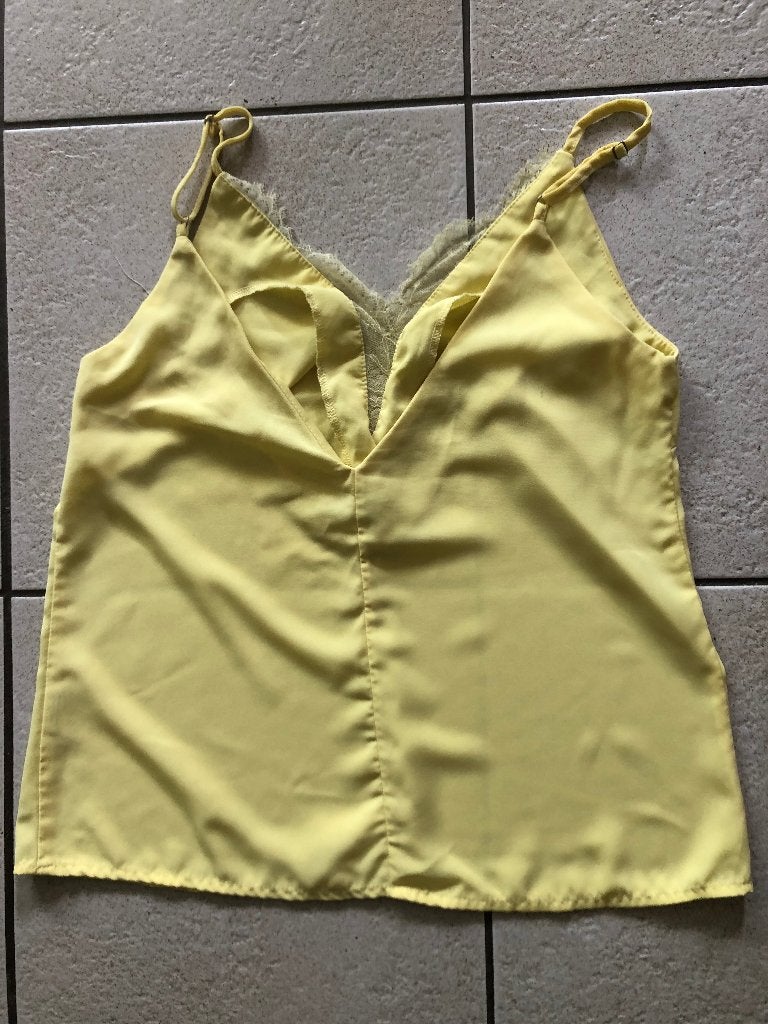 Geel topje Loavies maat M, Maat 38/40 (M), Geel, Ophalen of Verzenden, Zonder mouw
