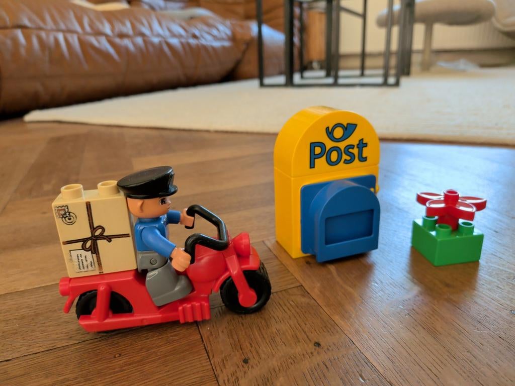 LEGO Duplo 5638 Postbode met motor en brievenbus, Inclusief minifiguren, Gebruikt, Ophalen of Verzenden, Duplo