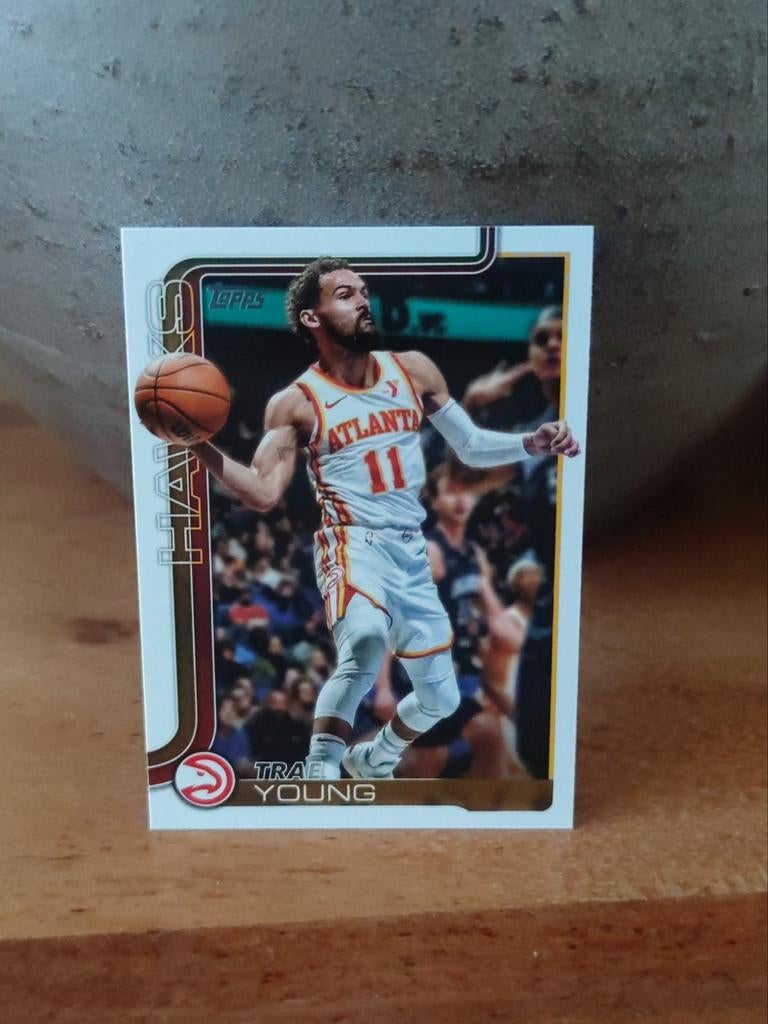 Trae Young - Atlanta Hawks Topps NBA Kaart, Ophalen of Verzenden, Nieuw