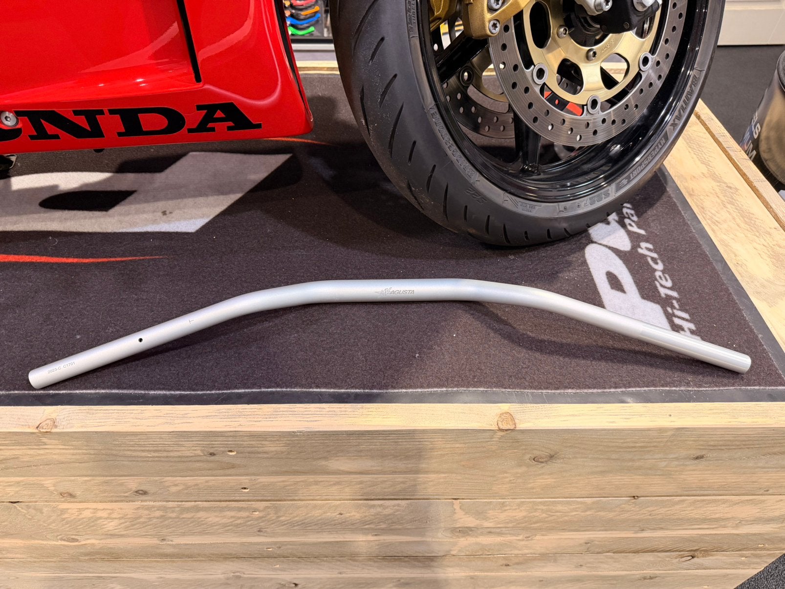 MVagusta Stuur buis, Ophalen