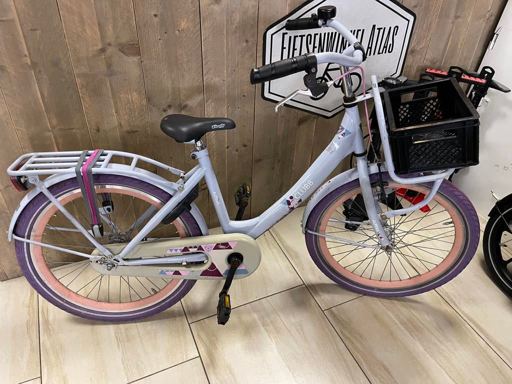 Alpina meisjesfiets 22 inch, Fietsen en Brommers, Fietsen | Meisjes, Ophalen, Zo goed als nieuw, 22 inch, Handrem