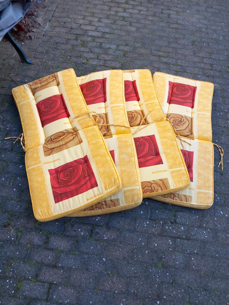 Te koop 4 nette tuinstoel kussens, Tuin en Terras, Ophalen, Gebruikt