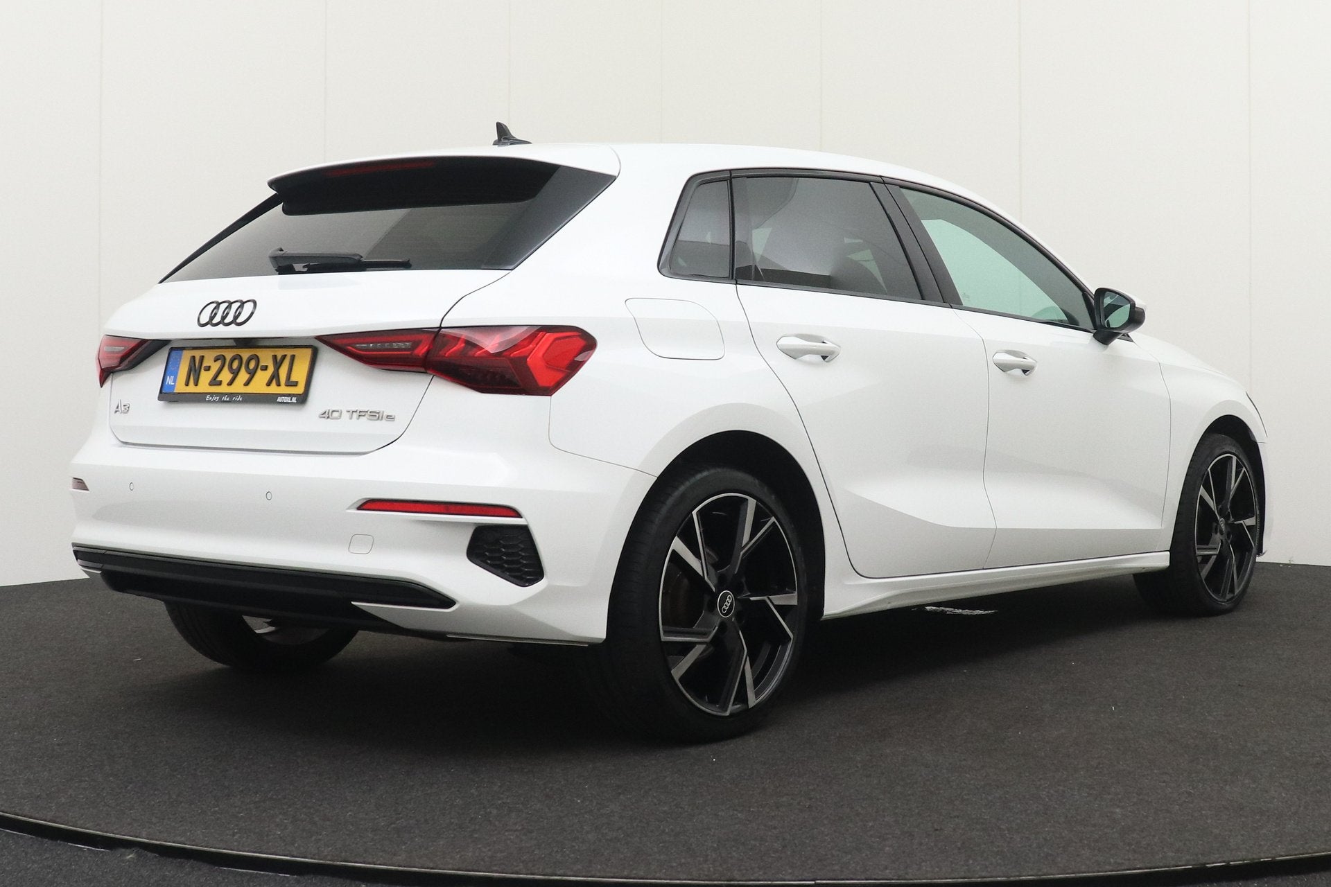 Audi A3 Sportback 40 204 PK TFSI e Sport 18'LMV Camera S-Lin, Dealer onderhouden, Stof, Gebruikt, 4 cilinders