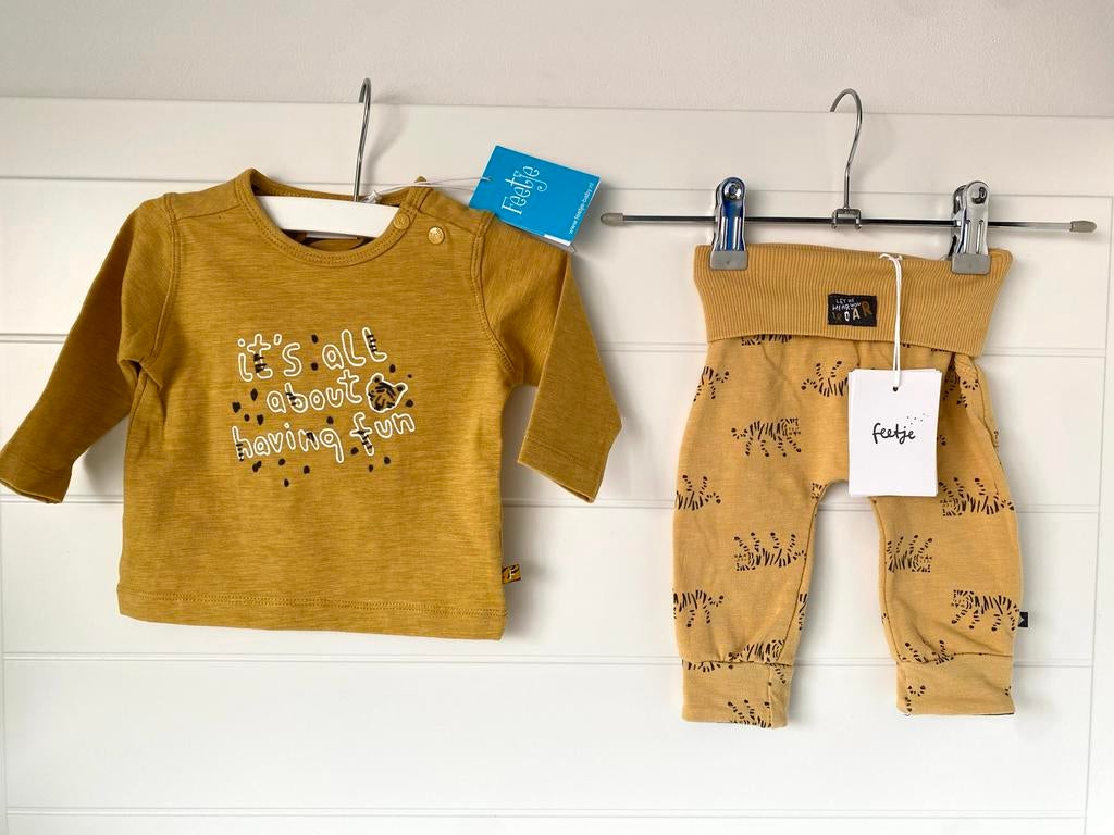 Feetje setje maat 62 nieuw shirt en broekje panter, Ophalen of Verzenden, Nieuw, Maat 56