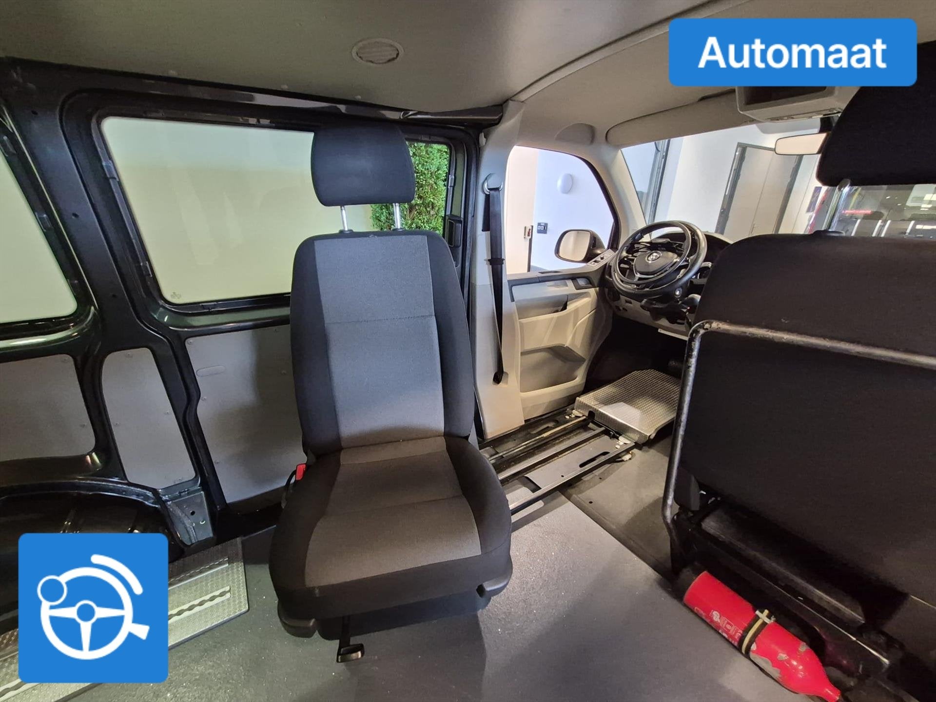 Volkswagen Transporter L1H1 Rolstoelbus Automaat - BENZINE e, Automaat, 12 maanden, Stof, Gebruikt