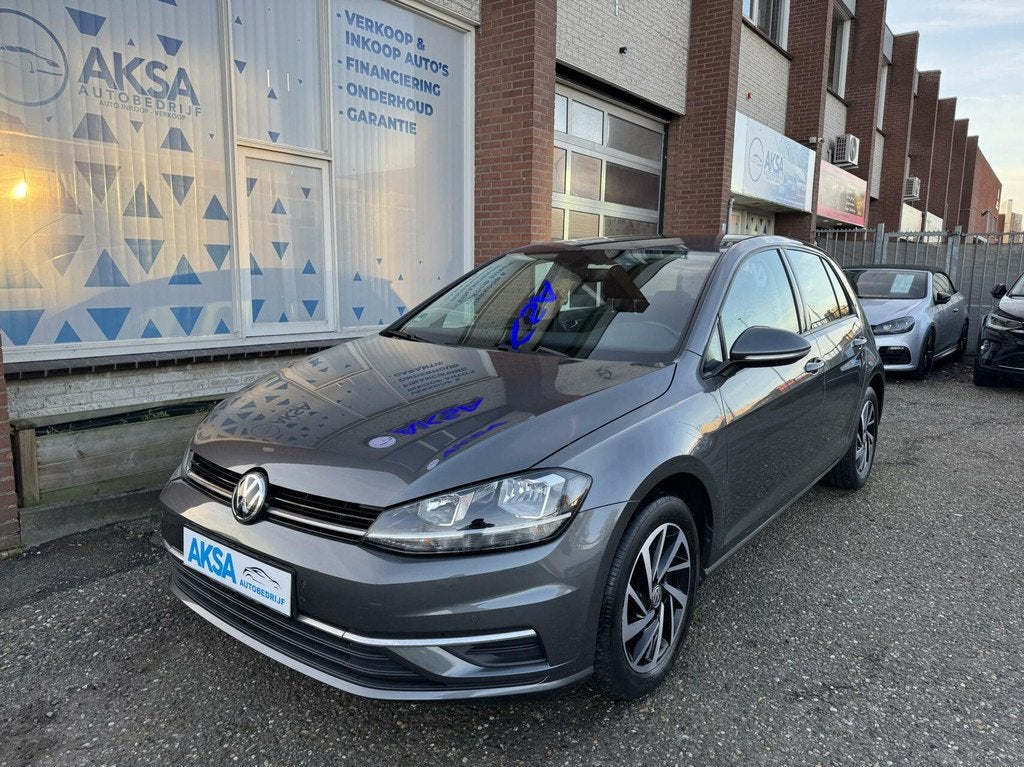 Volkswagen Golf 1.0 TSI Comfortline 110pk DSG Stloelvw Garan, Auto's, Volkswagen, Stof, Gebruikt, Euro 6, 620 kg