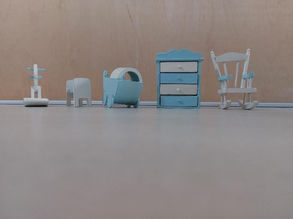 Houten meubels poppenhuis blauw wit, Ophalen of Verzenden, Gebruikt, Toebehoren