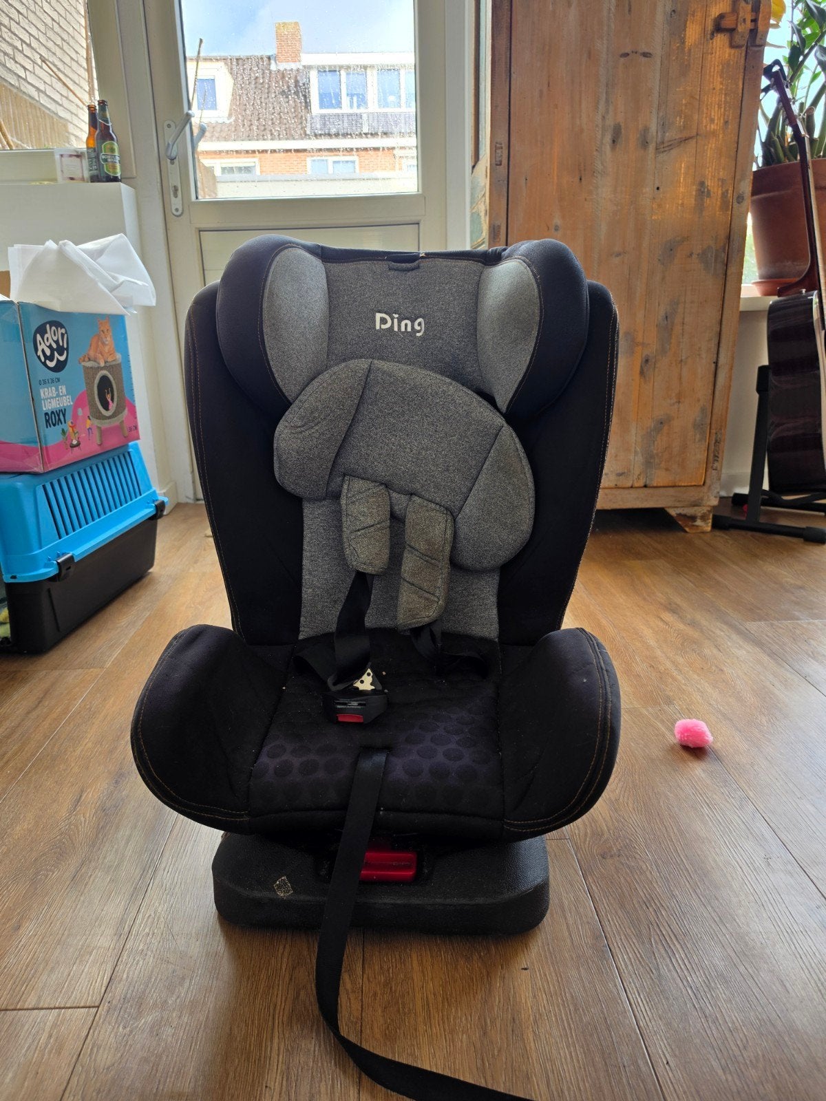 Ding autostoel - Zwart/Grijs, Autogordel of Isofix, Gebruikt, 0 t/m 18 kg, Verstelbare rugleuning